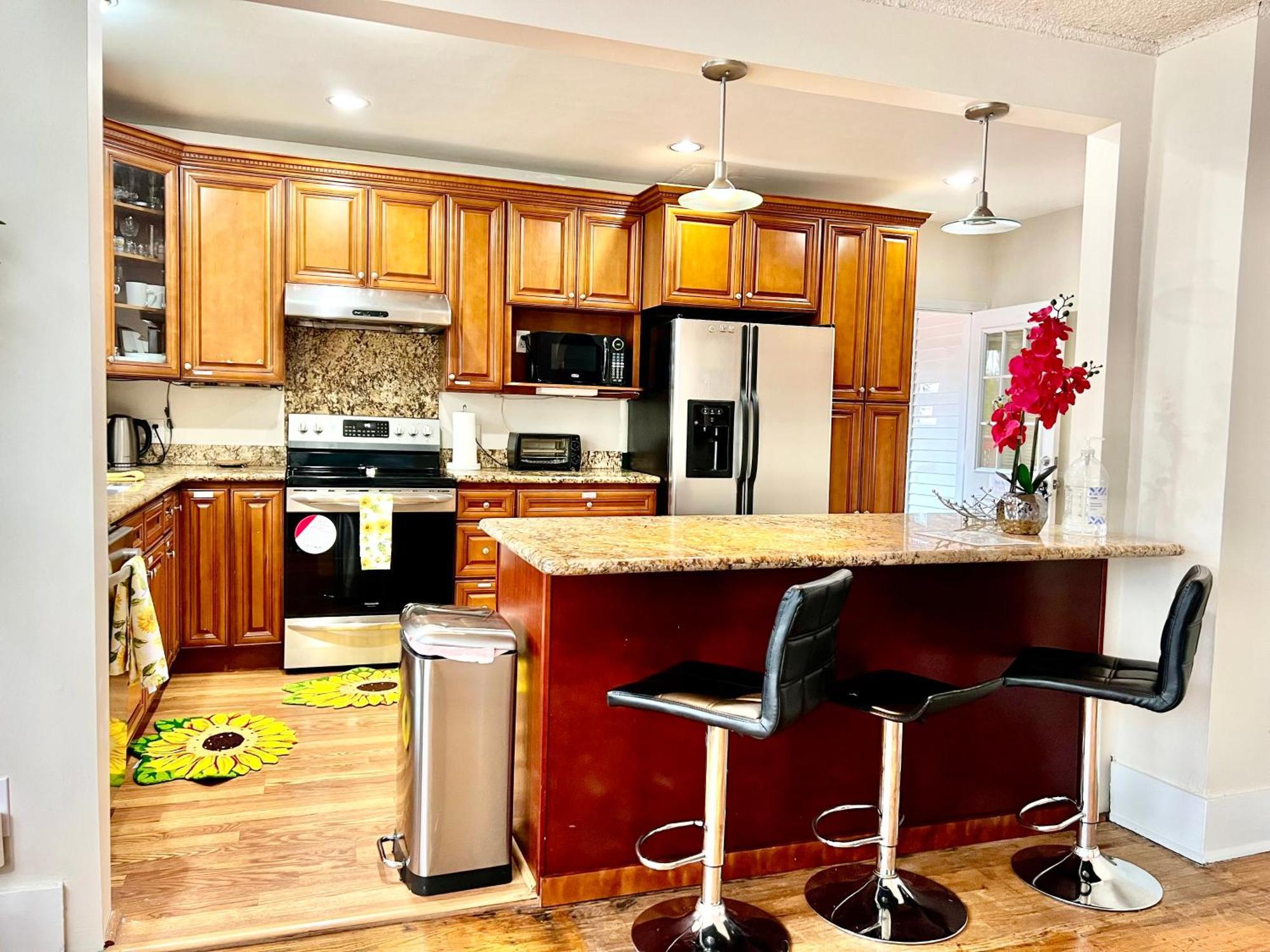 Seattle Home With 2 Bedrooms A King Bed Queen Bed And An Extra Sofa Bed Located 10 Minutes From Seatac Airport And 20 Minutes From Downtown Exterior foto